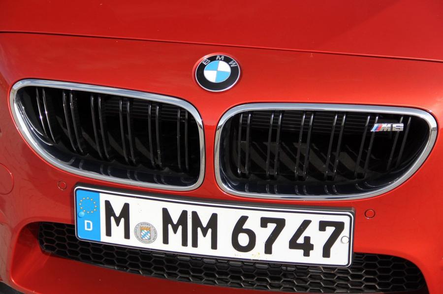  BMW M6 2013 года  (фото 43 из 88)